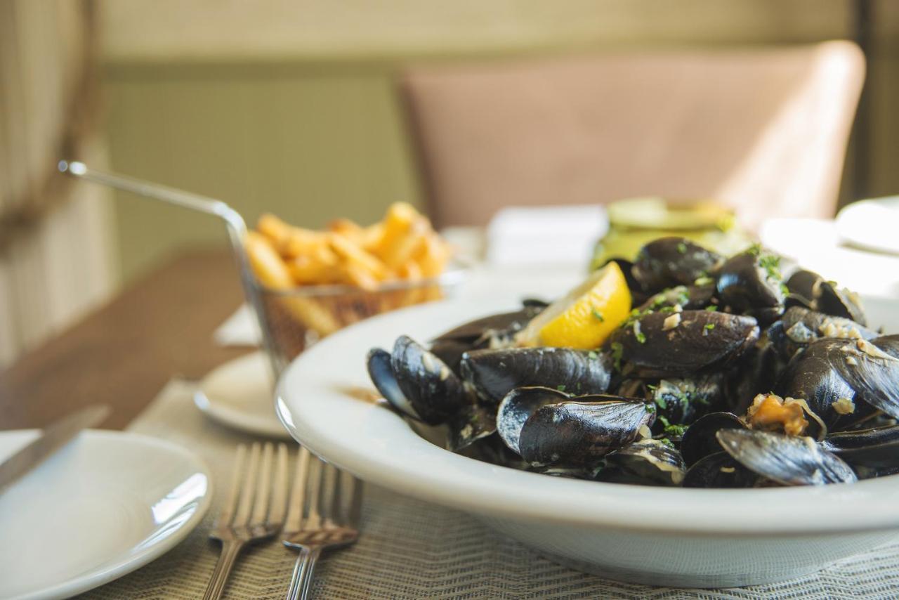 Red Lion Hotel Clovelly Bagian luar foto